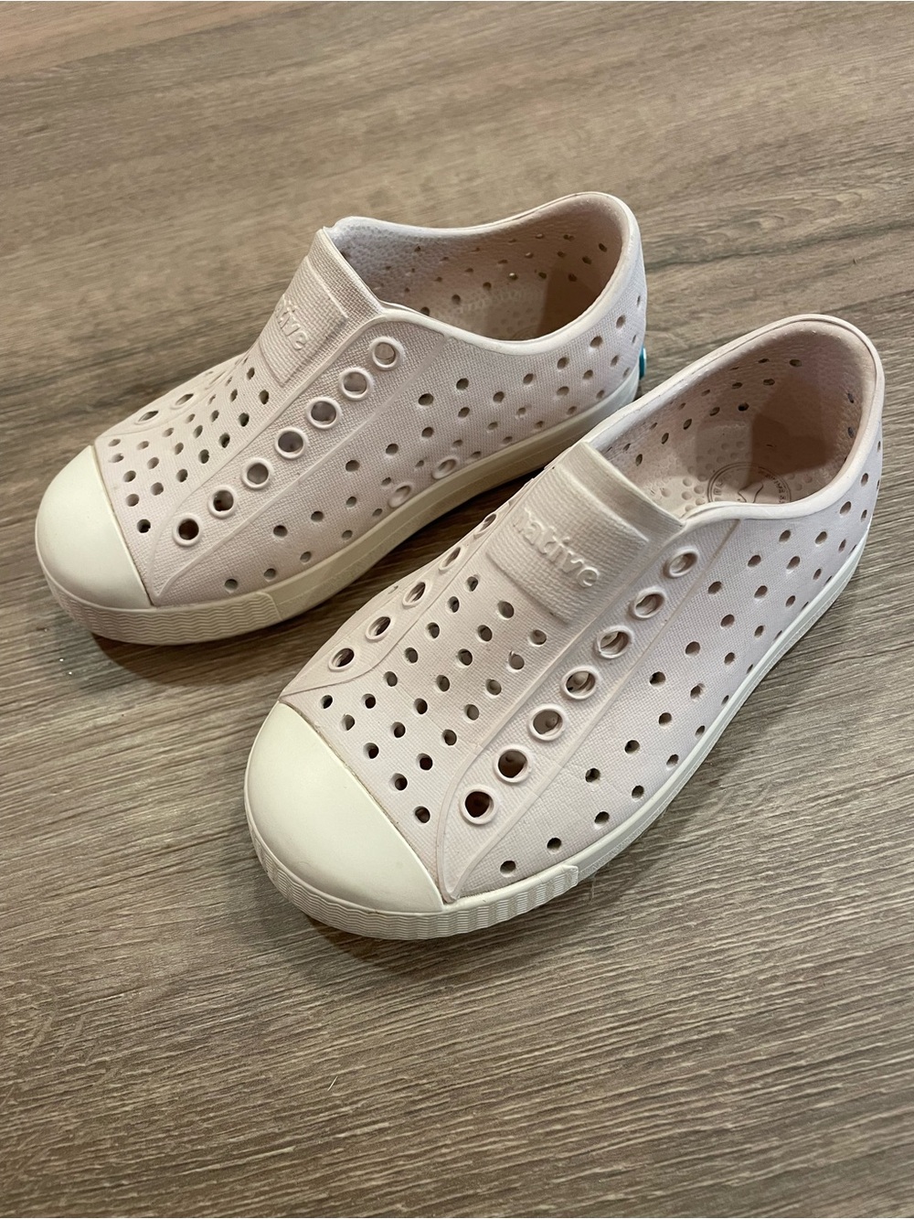 Native Kids Shoes - Light Pink and White Slip-On Sneakers